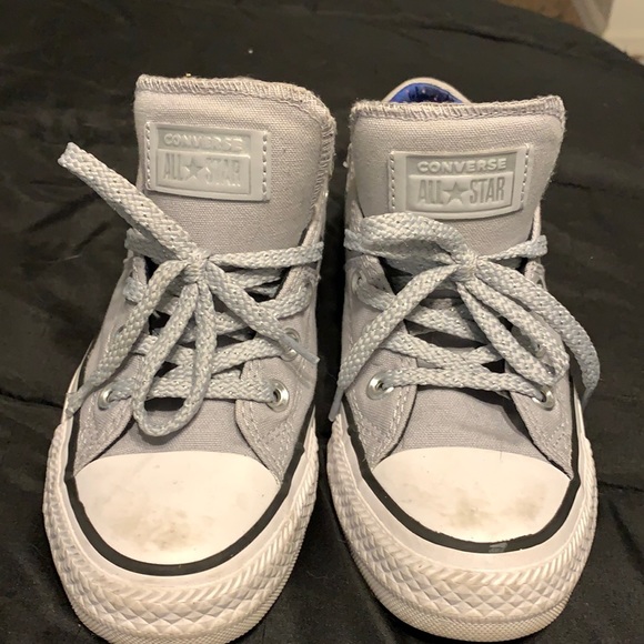 Converse Shoes - Women’s converse size 6